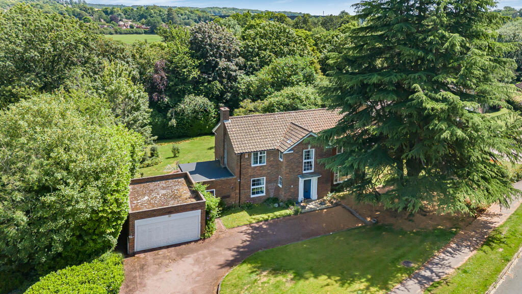 Main image of property: Stonemead, Welwyn Garden City, Hertfordshire, AL8