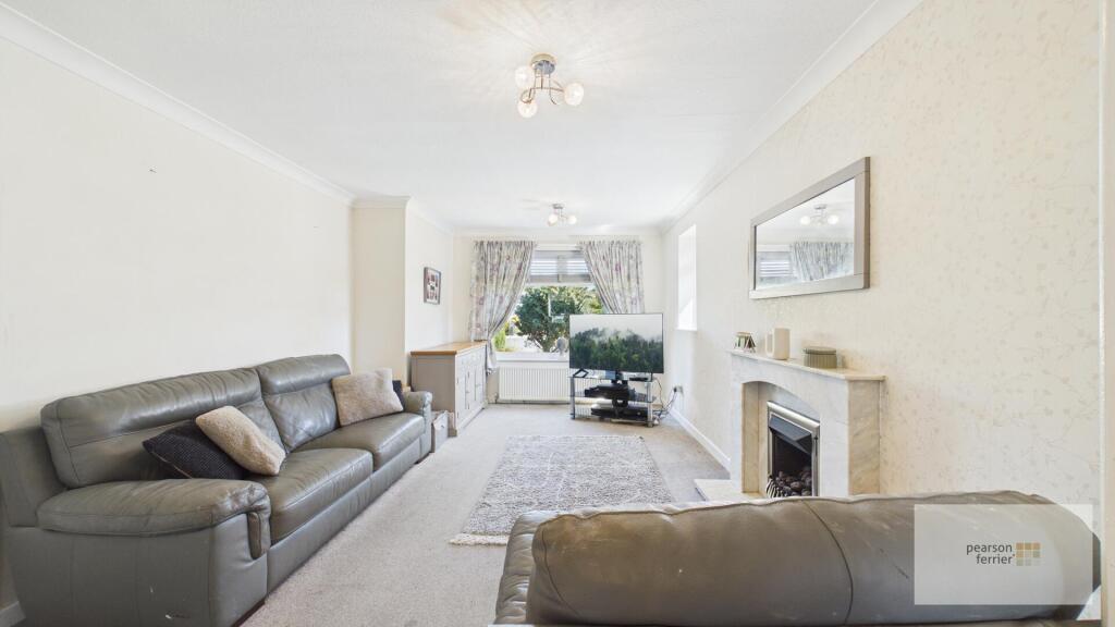 Trent Drive, Bury photo 4