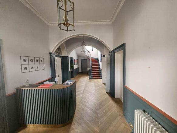 Roysia suite Upton H