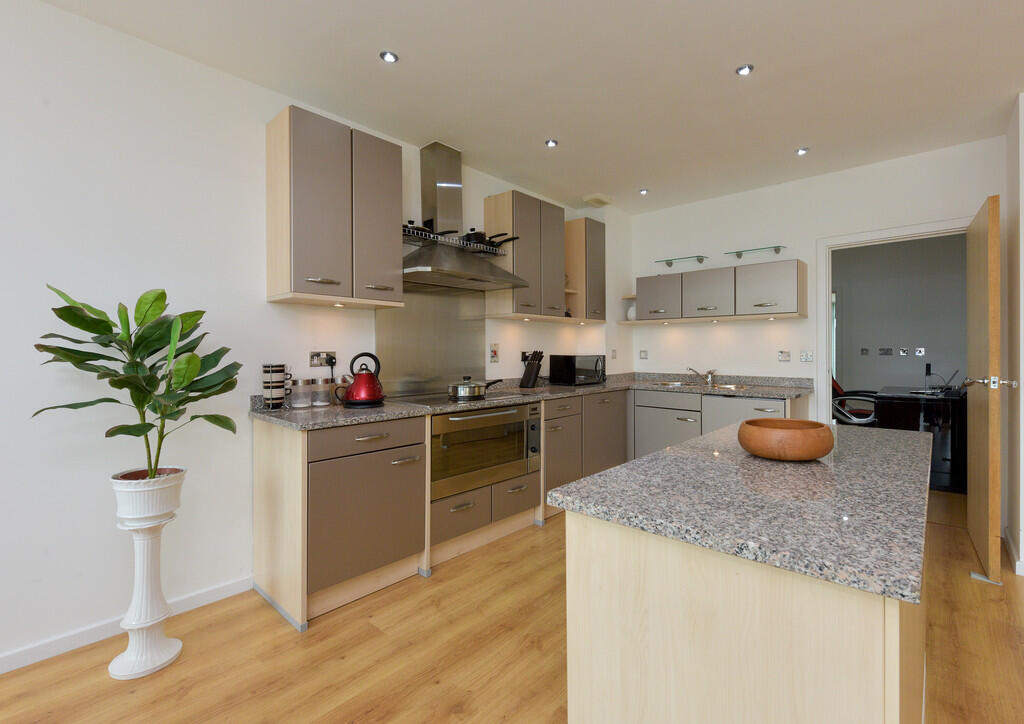 4 bedroom penthouse for rent