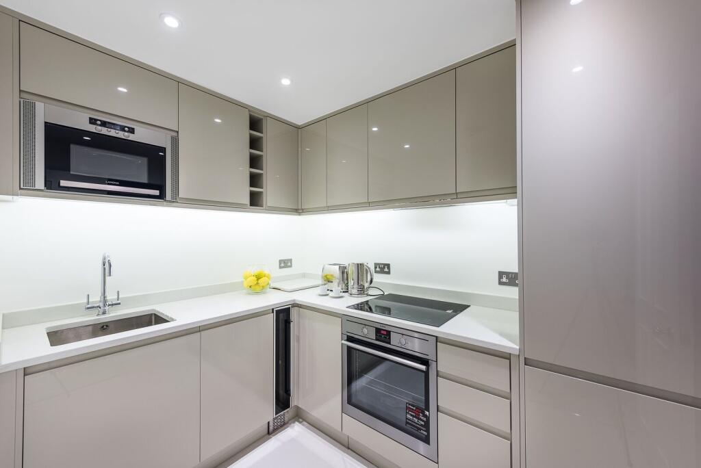 Apartment in London - View 4
