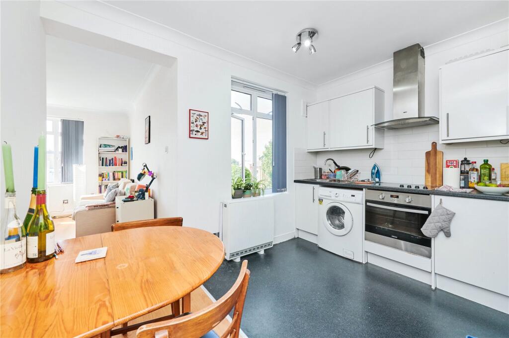 Apartment in London - View 2