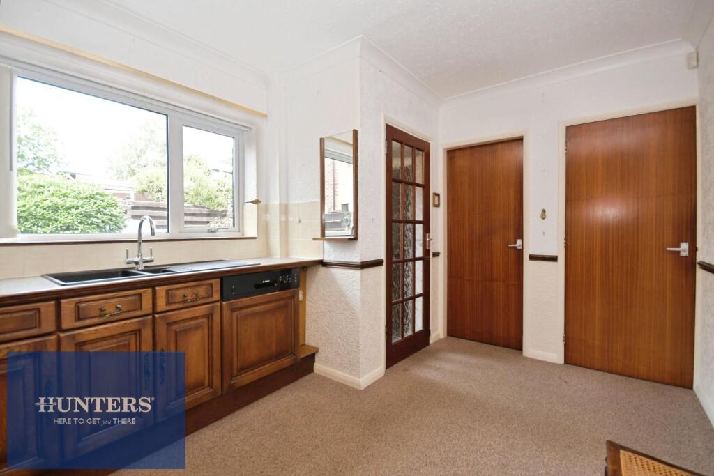House in Chesterfield, Loundsley Green - More