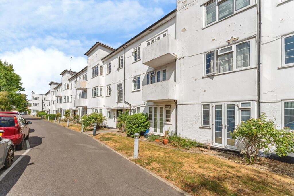 Main image of property: Beech Lawns, London, N12 9PP
