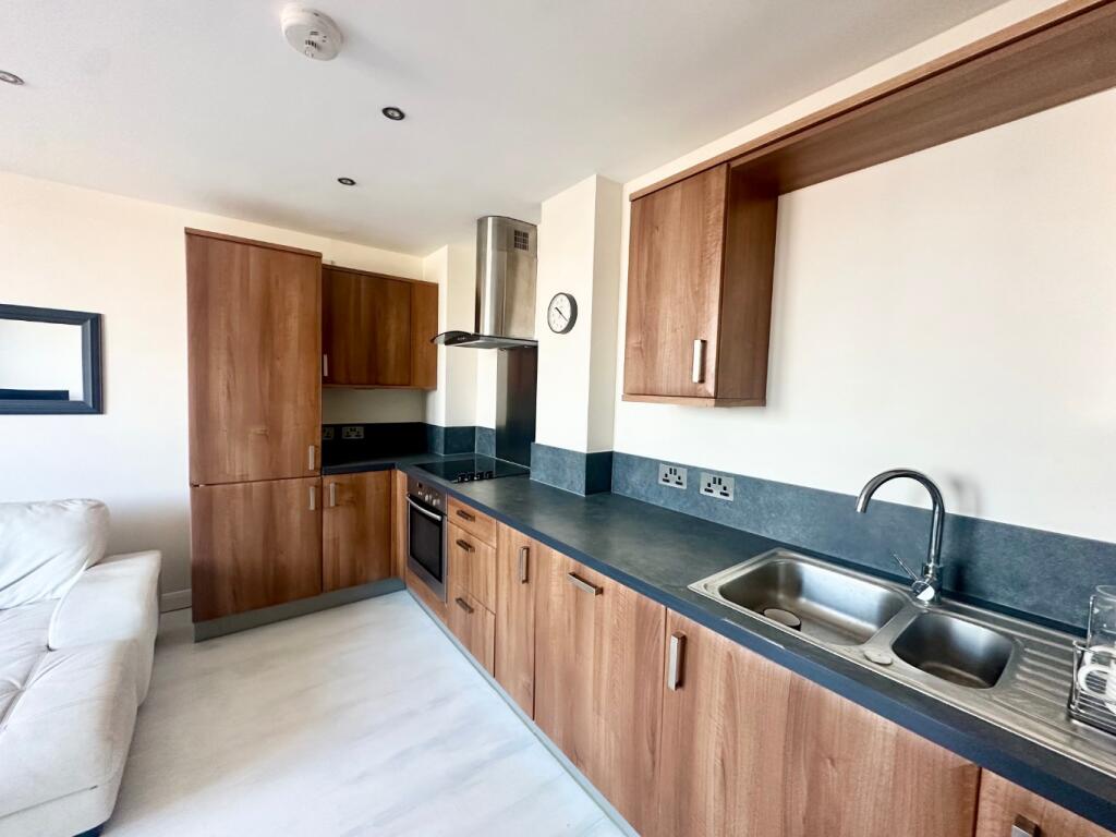Apartment in Nottingham - View 3