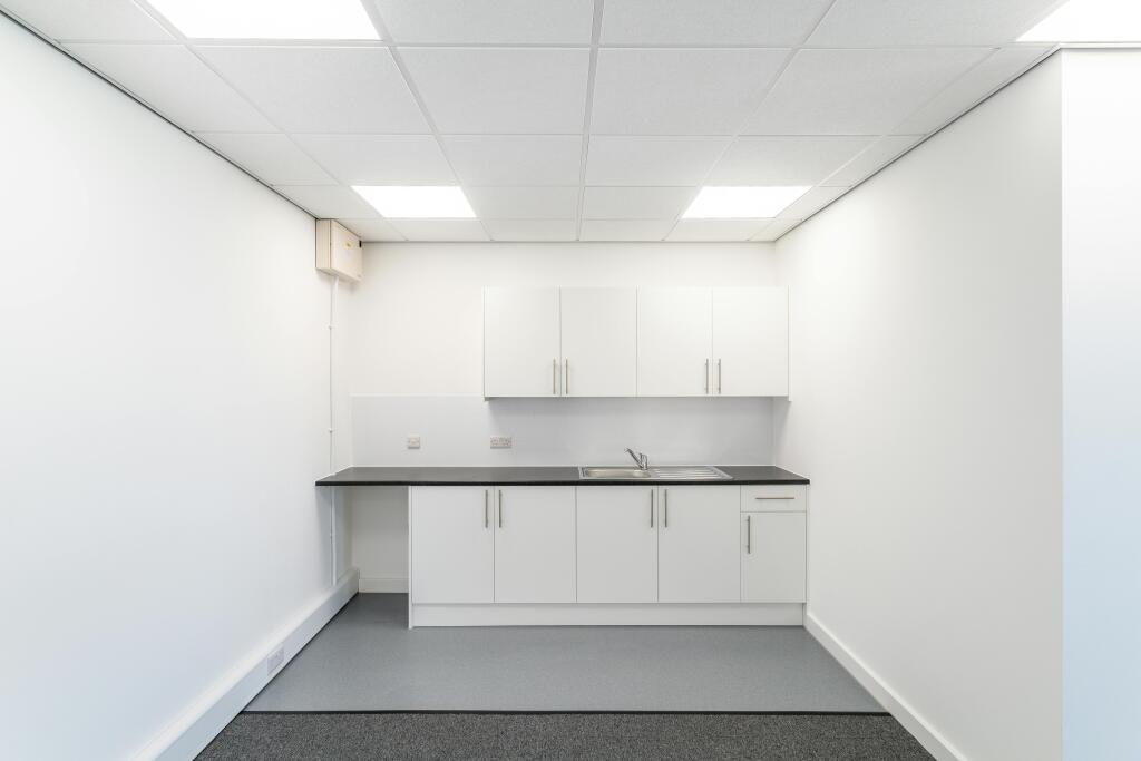 Units A to D Elstree Trade Park-4.jpg