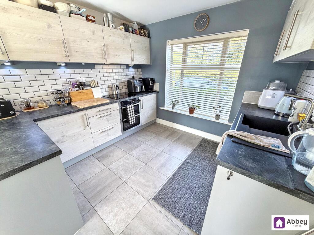 House in Whetstone - View 4