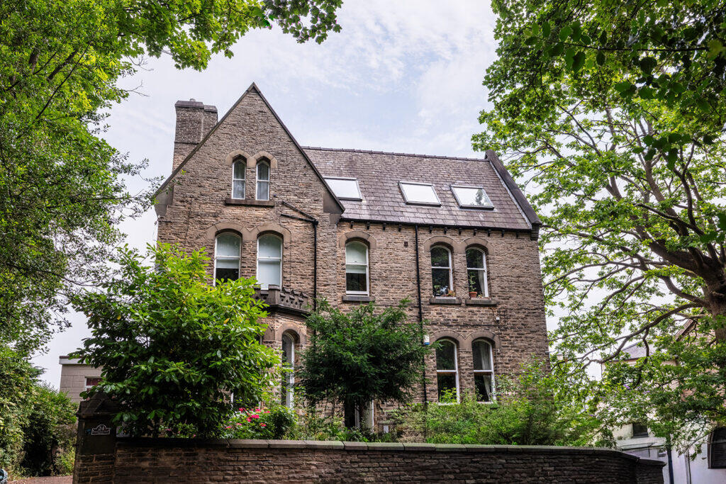 Main image of property: Flat 1, 24 Brincliffe Edge Road, Sheffield, S11 9BW