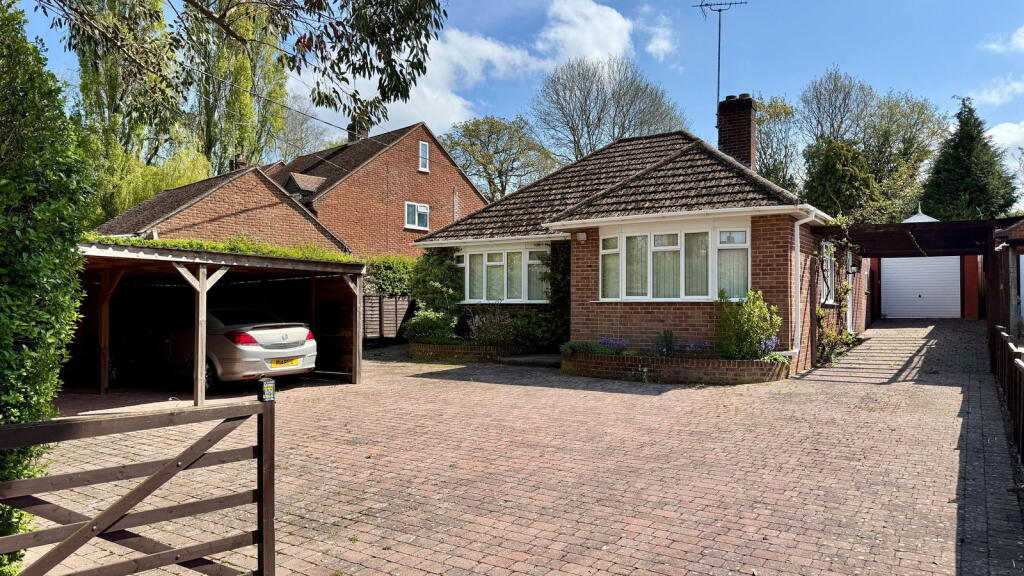 Main image of property: Ashmore Green, Thatcham, RG18 9EY