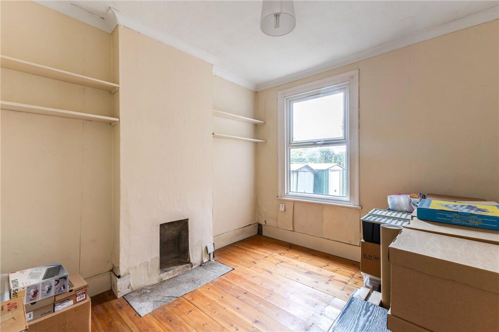 House in London, Harringay - More