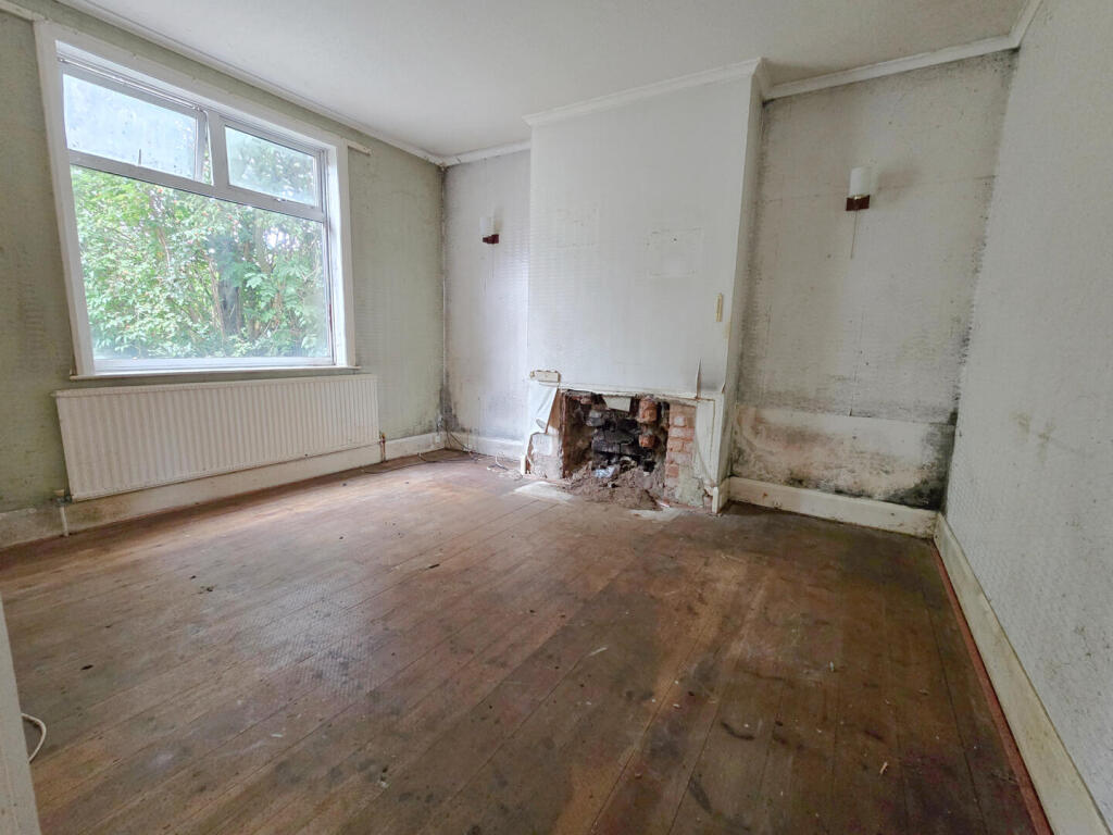 House in Rugby, Warwickshire - View 4