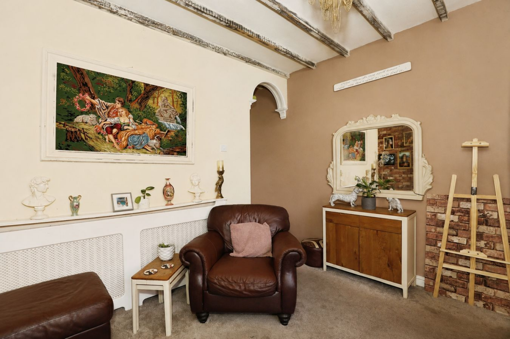 House in Stoke-on-Trent - View 3