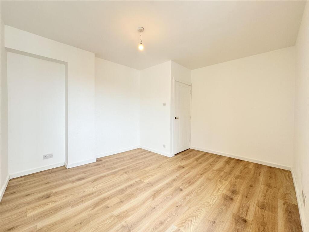 Apartment in Truro - View 5