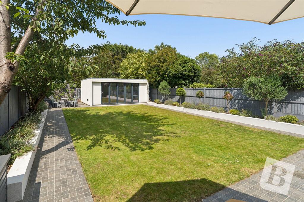 House in Romford - View 4