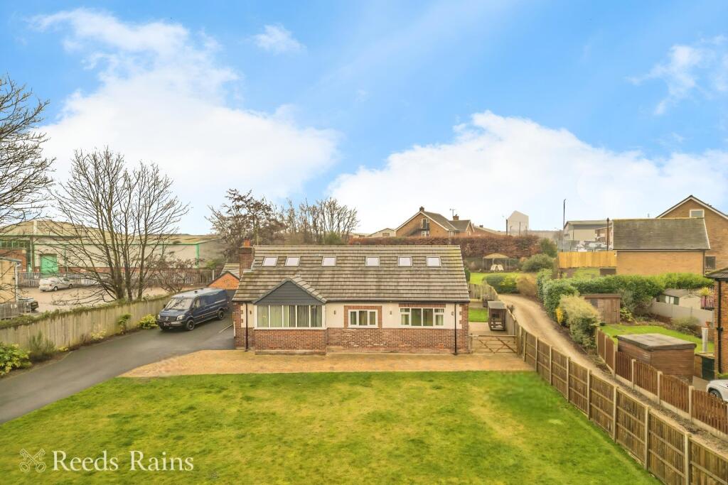 Main image of property: Wakefield Road, Ossett, West Yorkshire, WF5