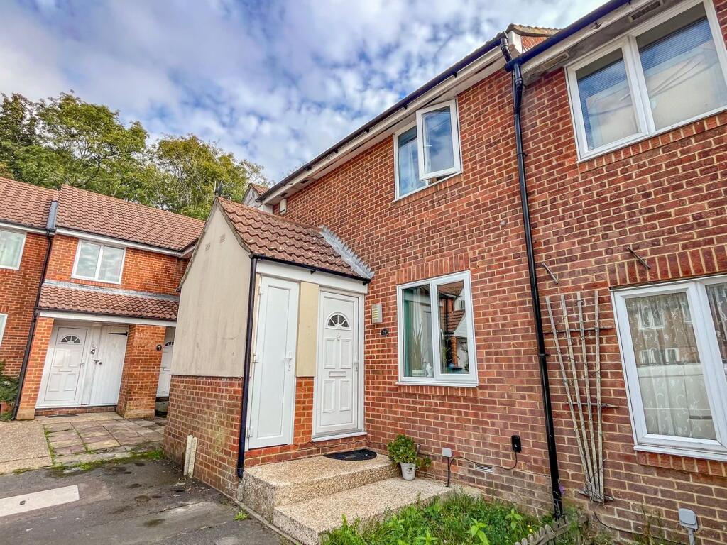 2-bed terraced on Greenfields Close, St Leonards-on-Sea, TN37, £249,950