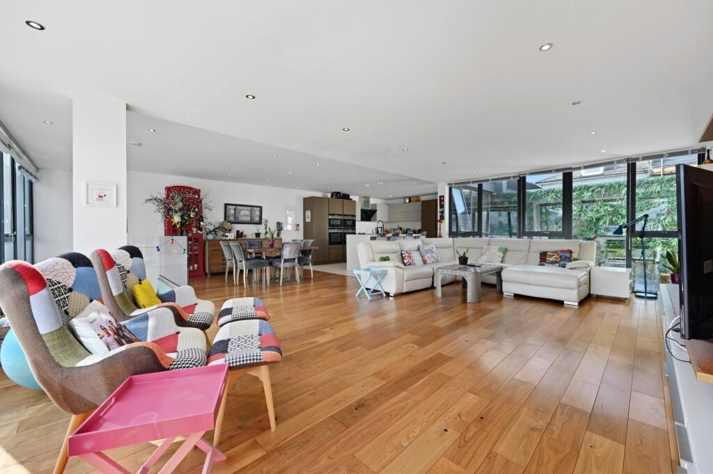 Main image of property: St. Stephen's Avenue, London, W12