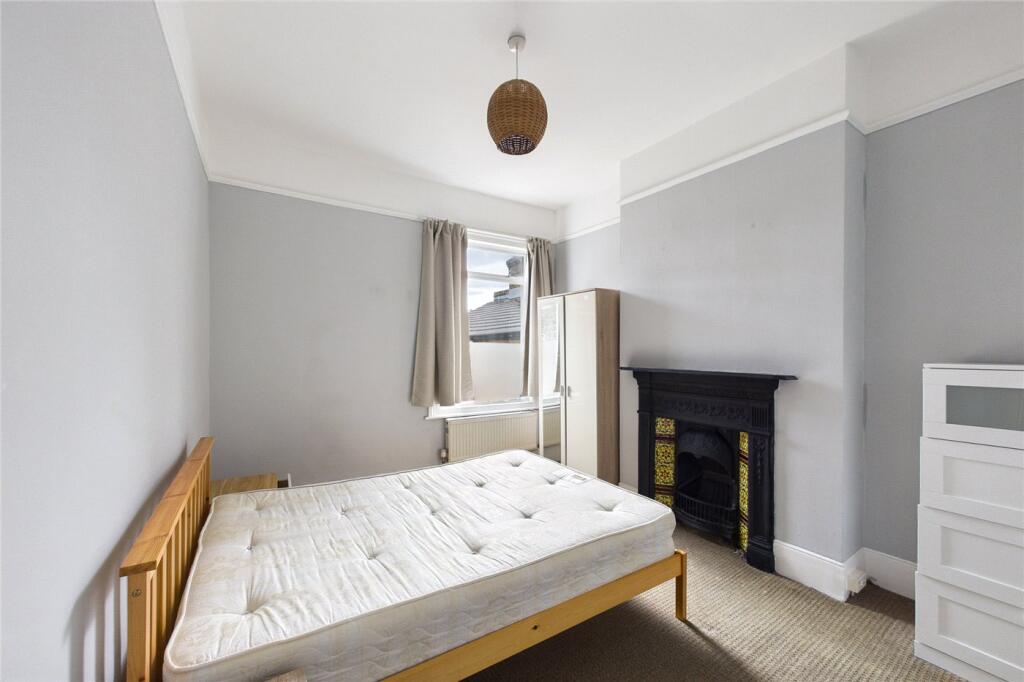 Apartment in London - More