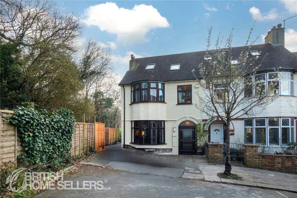 Main image of property: Grangecliffe Gardens, London, SE25