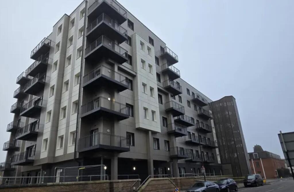 Main image of property: 1 Buckingham Gardens, Slough, SL1