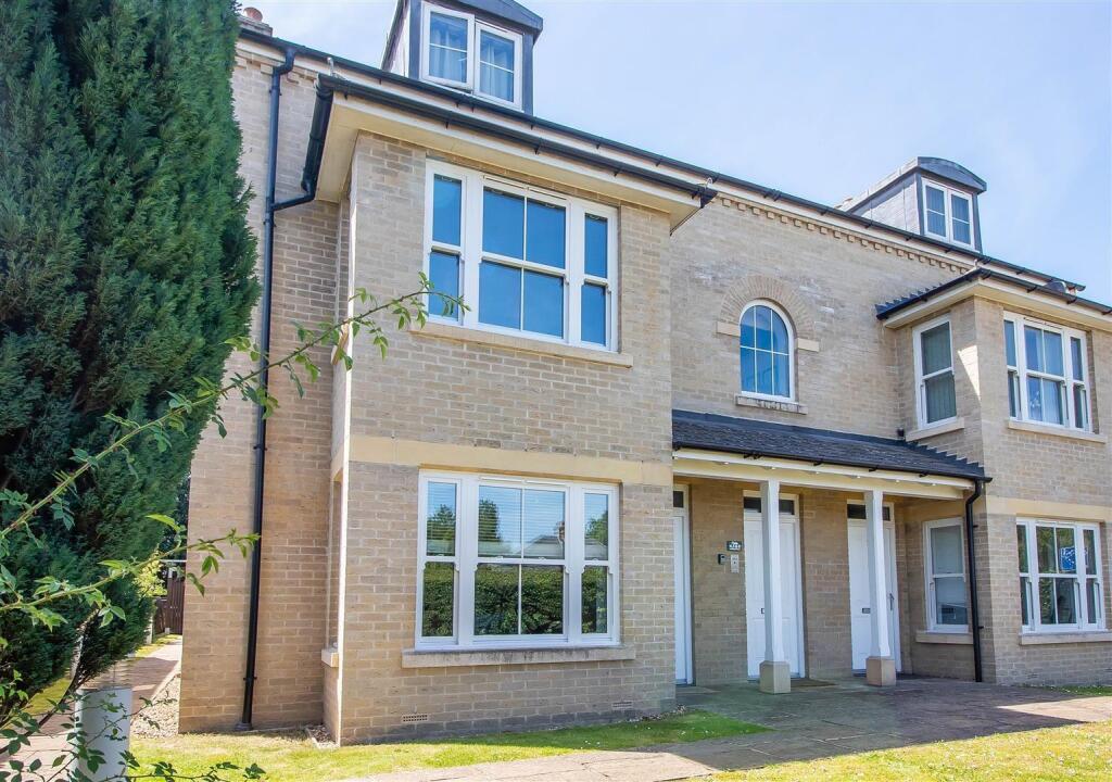 Main image of property: Westfield Place, Cambridge Road, Great Shelford, Cambridge
