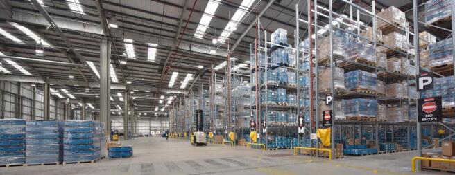 14_warehouse_interior_pallets.jpg