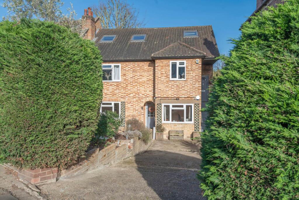 Main image of property: Cholmeley Park, Highgate, N6