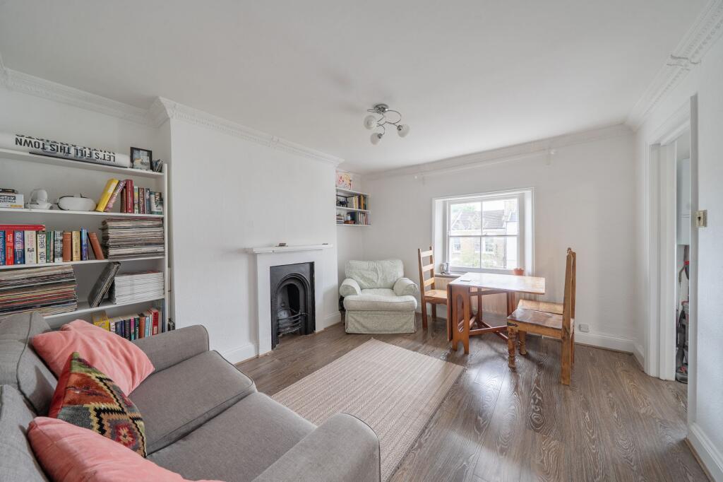 Apartment in London, Miranda Estate, Archway - View 2