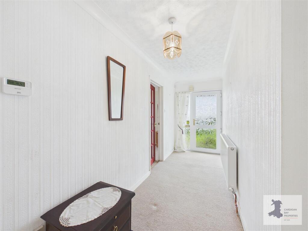 House in Swansea, Aberporth - View 3
