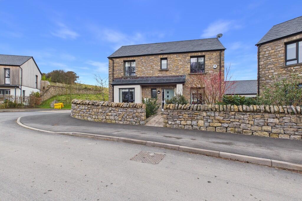 Main image of property: 14 Oakfield Park, Kirkby Lonsdale, LA6 2FQ 