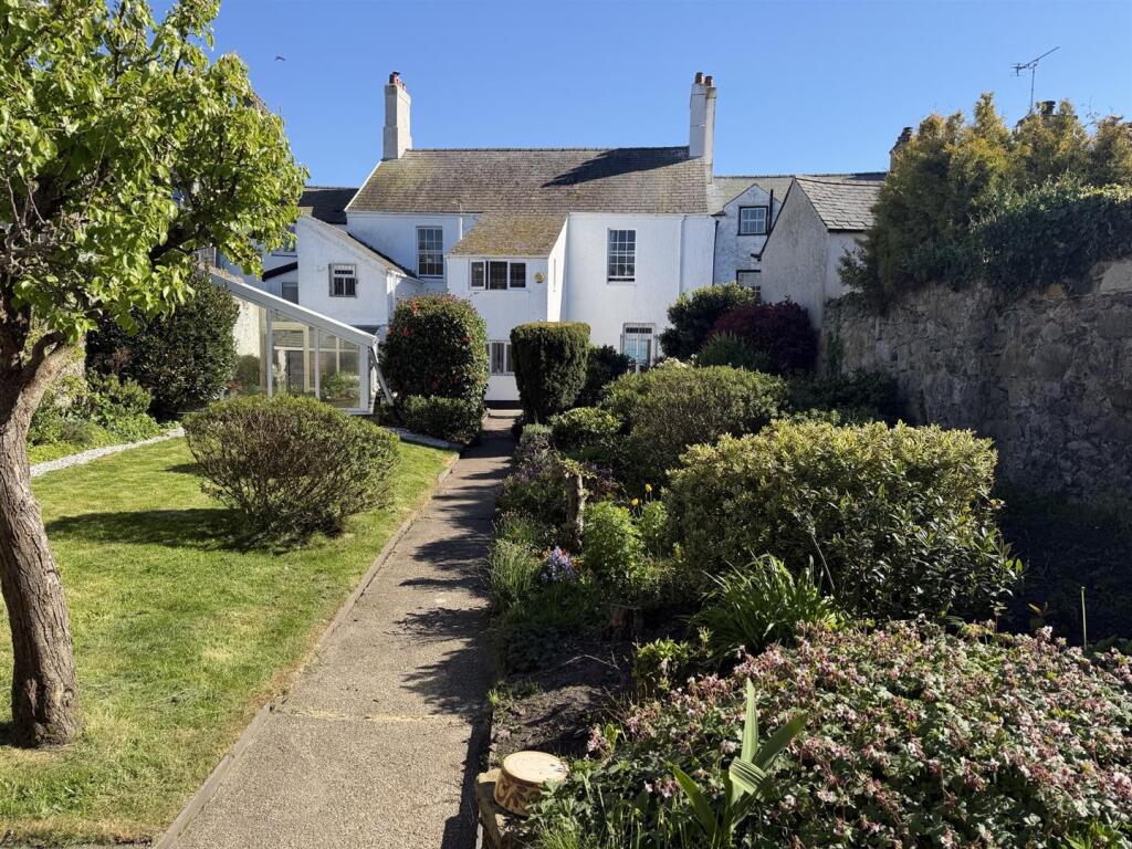 West End, Beaumaris photo 4