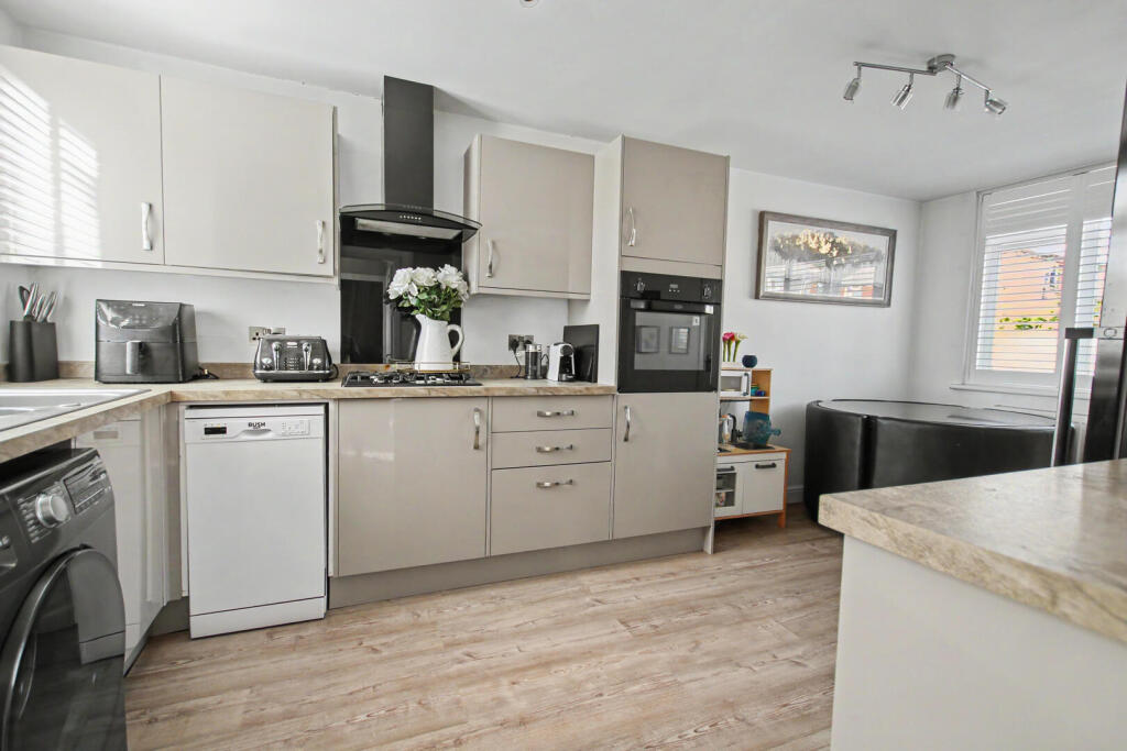 House in Dartford - View 5