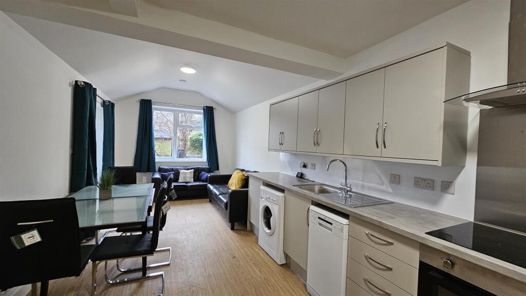 Main image of property: Room 5, 53 Canterbury Street, Cambridge