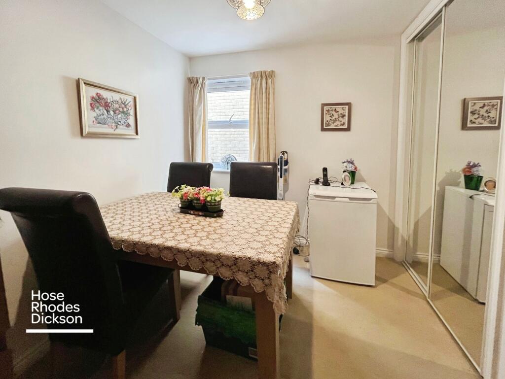 Apartment in Portsmouth - View 5