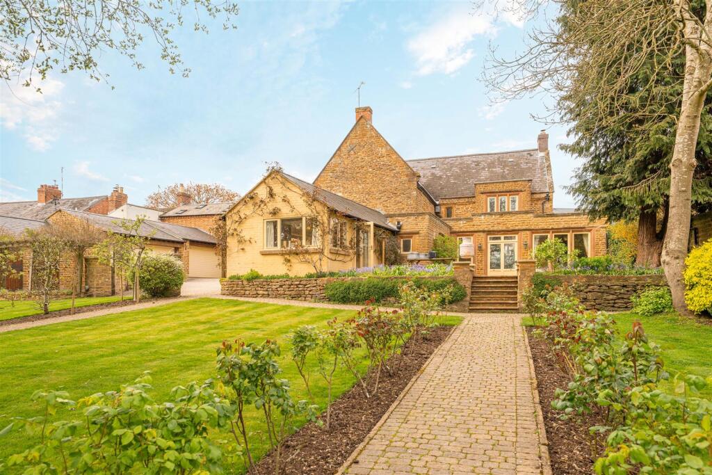 Main image of property: The Green, Braunston, Daventry