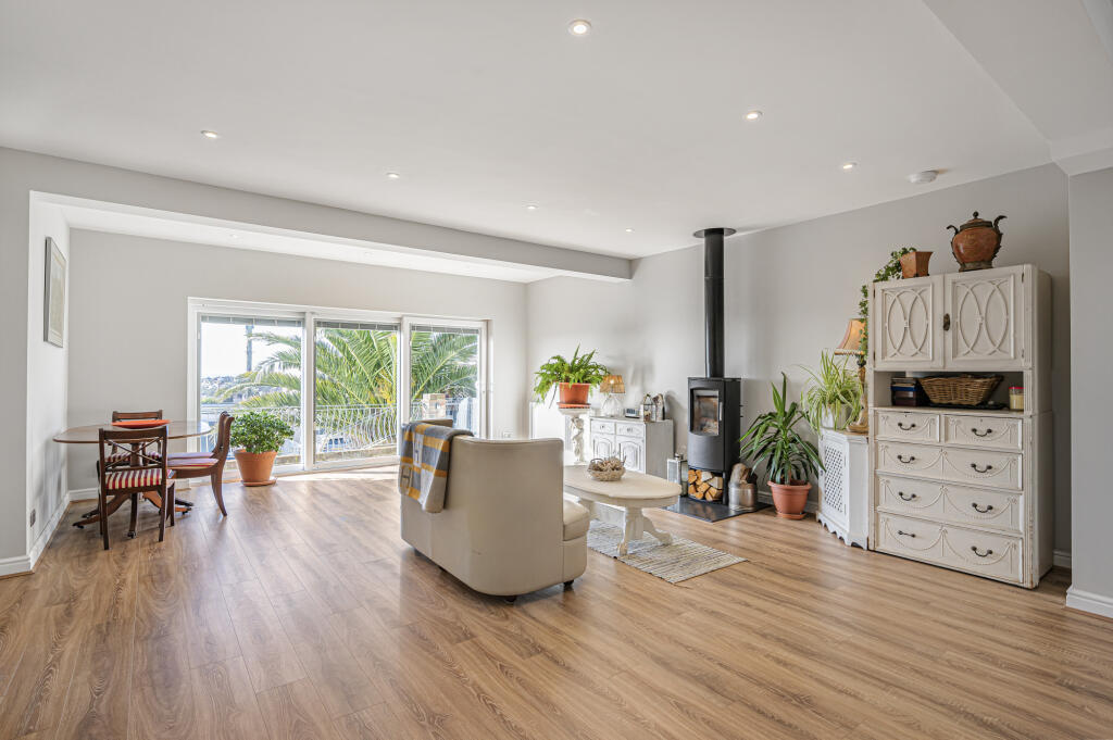 Bishopstone Drive, Saltdean, East Sussex, BN2 photo 2