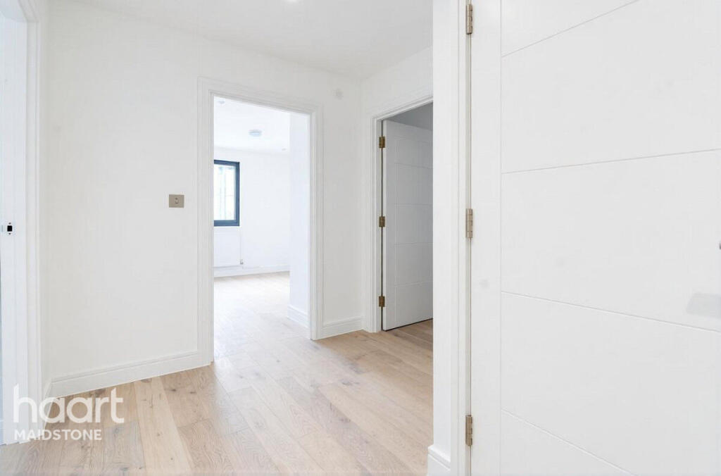 Apartment in Rochester - View 2