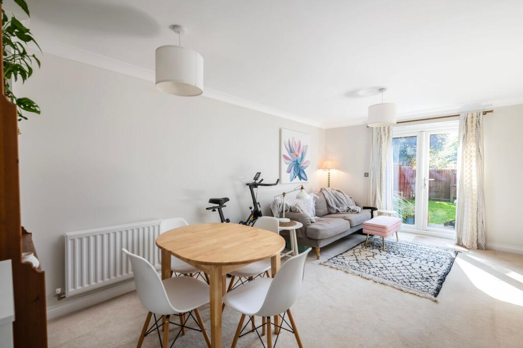 House in Reigate and Banstead, Earlswood - View 3