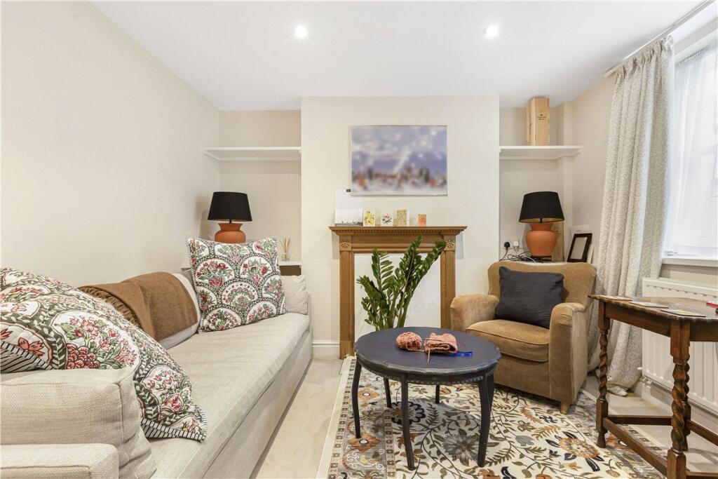 Main image of property: Walton Crescent, Oxford, Oxfordshire, OX1
