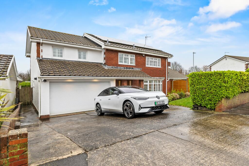 Main image of property: Woollacott Drive, Newton, Swansea, SA3