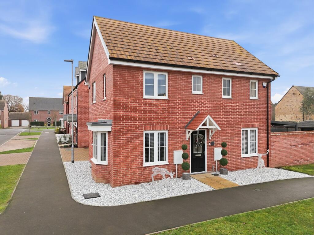 Main image of property: Waring Avenue, Heybridge, CM9