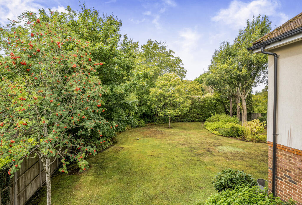 Apartment in Tonbridge - View 5