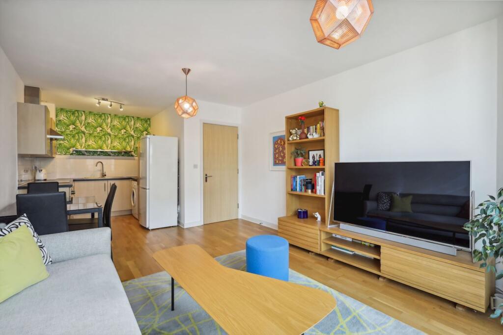 Apartment in London - View 5