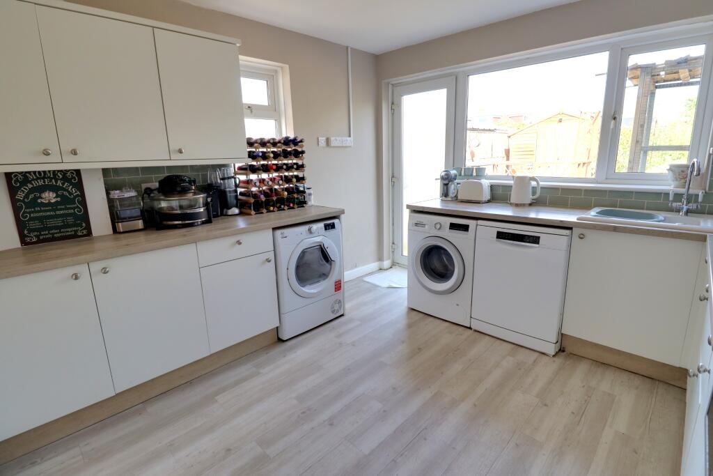 House in Havant, Hampshire - View 4