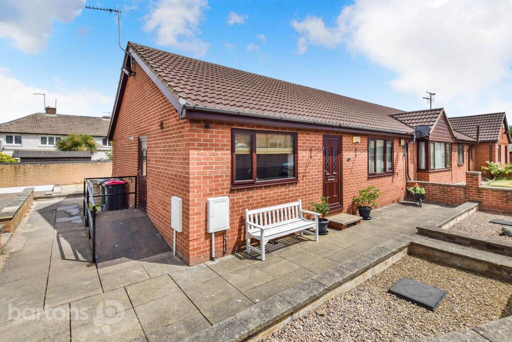Holly Crescent, Sunnyside, S66 photo 2