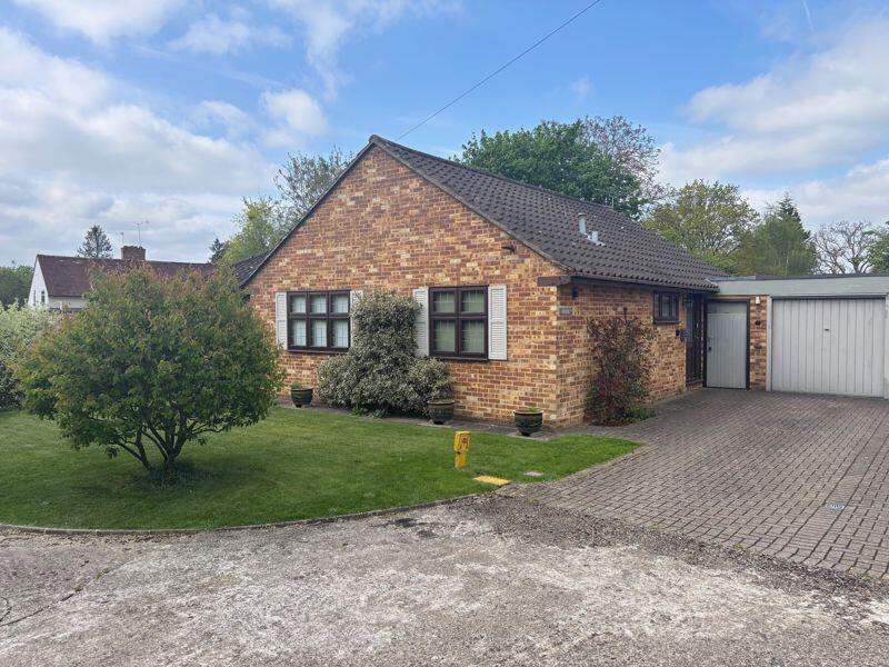 3-bed detached on Penn Meadow, Stoke Poges, £675,000