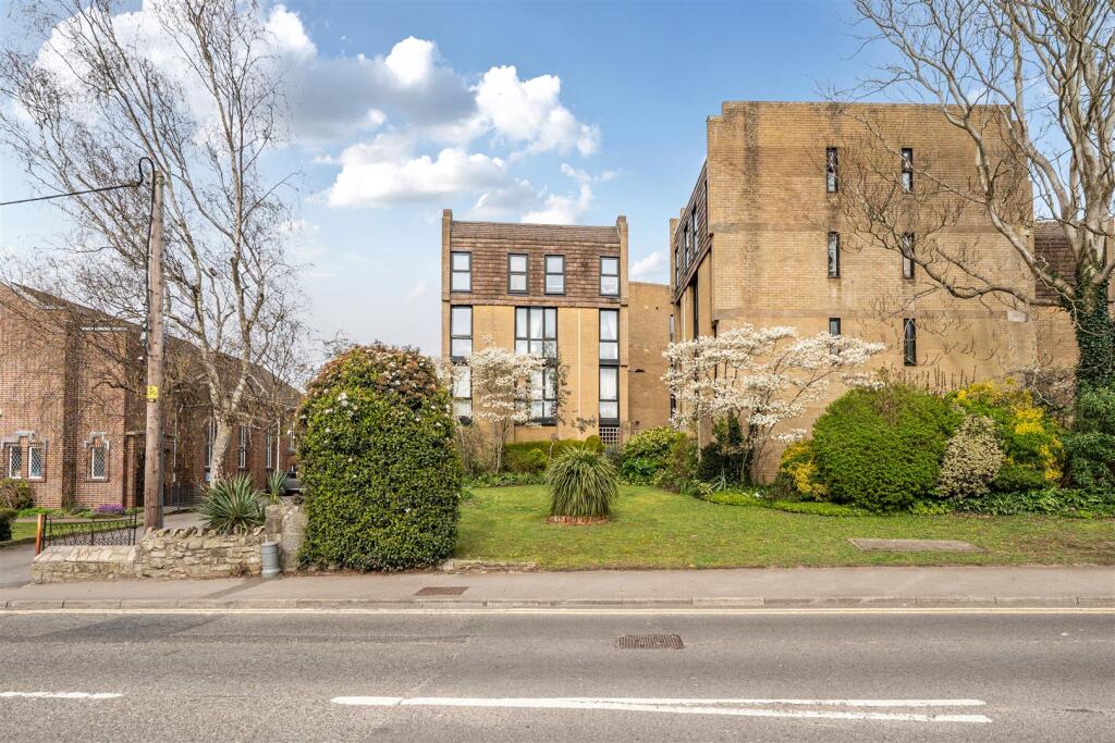 Main image of property: Old Vicarage Green, Keynsham, Bristol