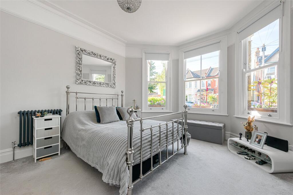 Apartment in London - View 2