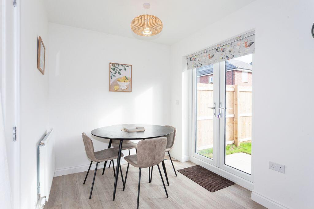 House in Crewe, Oak Grange, Somerford - View 4