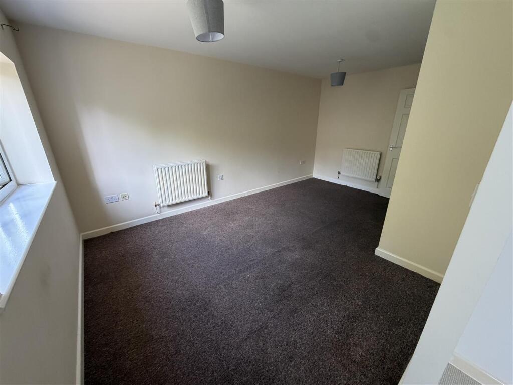 Apartment in Spalding, Clay Lake - View 4